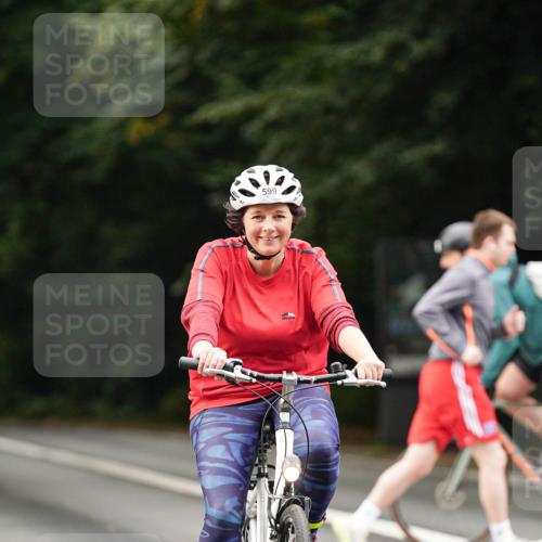 14.09.2025 - Stadtparktriathlon Michael Burmester http://msf.ph/oto/8910220 14.09.2025 10:31:24 Radfahren 599, 650 meine-sportfotos.de