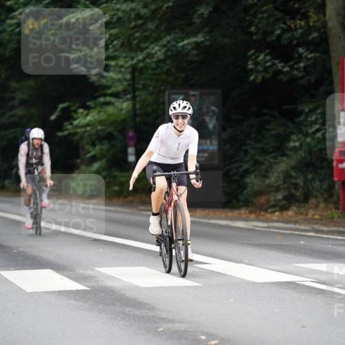 14.09.2025 - Stadtparktriathlon Michael Burmester http://msf.ph/oto/8910226 14.09.2025 10:31:43 Radfahren 526, 626, 647, 657 meine-sportfotos.de