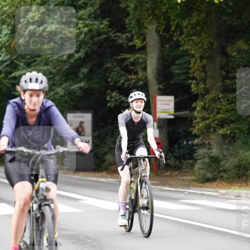 14.09.2025 - Stadtparktriathlon Michael Burmester http://msf.ph/oto/8910233 14.09.2025 10:31:47 Radfahren 526, 626, 647, 657 meine-sportfotos.de