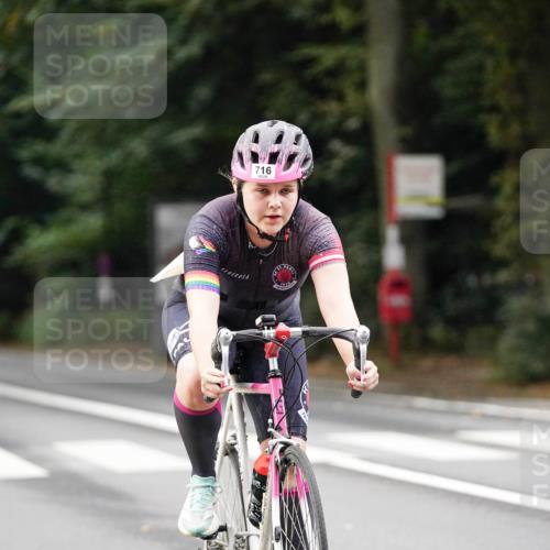 14.09.2025 - Stadtparktriathlon Michael Burmester http://msf.ph/oto/8910245 14.09.2025 10:32:14 Radfahren 654, 716, 763 meine-sportfotos.de