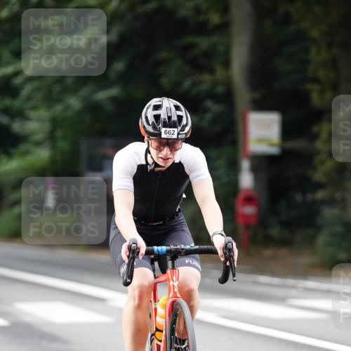 14.09.2025 - Stadtparktriathlon Michael Burmester http://msf.ph/oto/8910267 14.09.2025 10:33:28 Radfahren 662 meine-sportfotos.de