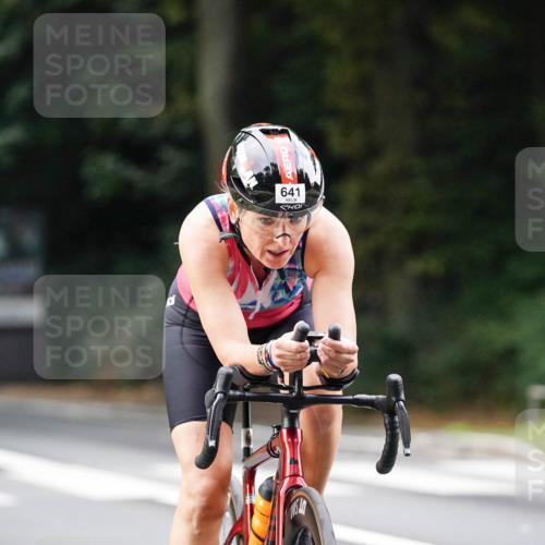 14.09.2025 - Stadtparktriathlon Michael Burmester http://msf.ph/oto/8910274 14.09.2025 10:33:43 Radfahren 641, 665, 674, 695, 735 meine-sportfotos.de