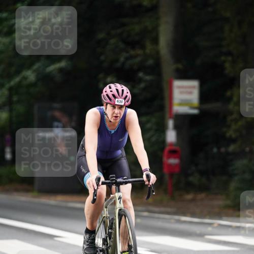 14.09.2025 - Stadtparktriathlon Michael Burmester http://msf.ph/oto/8910284 14.09.2025 10:33:55 Radfahren 557, 638, 663, 674, 735 meine-sportfotos.de