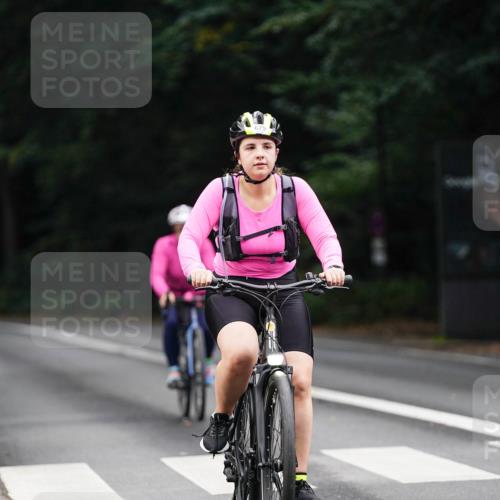 14.09.2025 - Stadtparktriathlon Michael Burmester http://msf.ph/oto/8910316 14.09.2025 10:35:14 Radfahren 536, 671, 679 meine-sportfotos.de