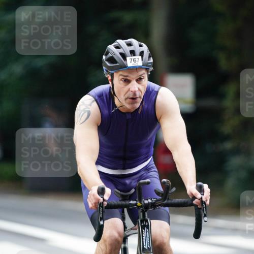 14.09.2025 - Stadtparktriathlon Michael Burmester http://msf.ph/oto/8910333 14.09.2025 10:35:47 Radfahren 629, 767, 769 meine-sportfotos.de