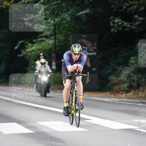 14.09.2025 - Stadtparktriathlon Michael Burmester http://msf.ph/oto/8910342 14.09.2025 10:36:10 Radfahren 513, 542, 661, 770 meine-sportfotos.de