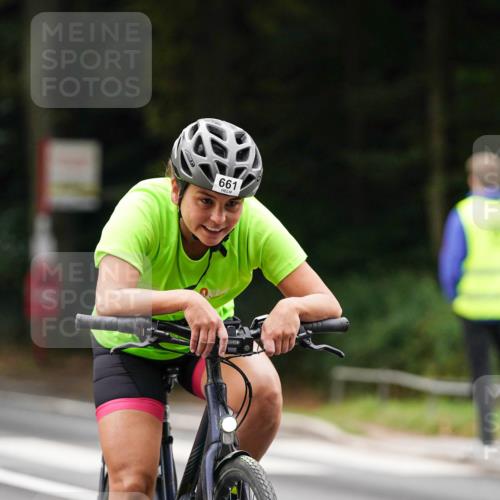 14.09.2025 - Stadtparktriathlon Michael Burmester http://msf.ph/oto/8910348 14.09.2025 10:36:15 Radfahren 542, 633, 661, 677, 770 meine-sportfotos.de