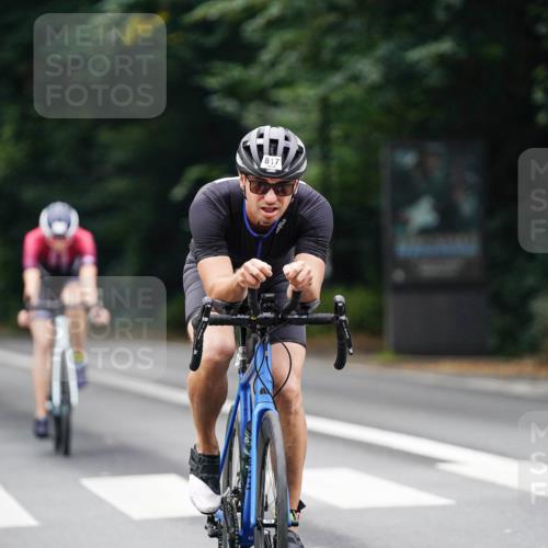 14.09.2025 - Stadtparktriathlon Michael Burmester http://msf.ph/oto/8910355 14.09.2025 10:36:32 Radfahren 686, 717, 720, 817 meine-sportfotos.de