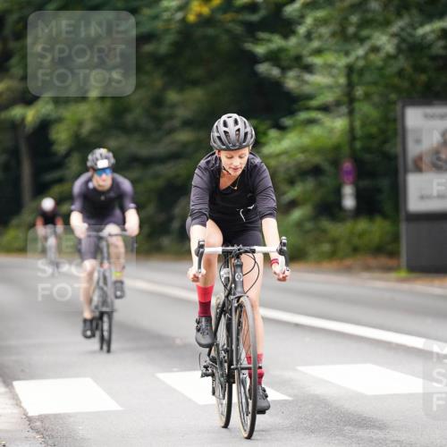 14.09.2025 - Stadtparktriathlon Michael Burmester http://msf.ph/oto/8910368 14.09.2025 10:36:52 Radfahren 622, 694, 764, 783, 788, 798, 811 meine-sportfotos.de