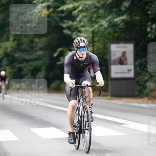 14.09.2025 - Stadtparktriathlon Michael Burmester http://msf.ph/oto/8910371 14.09.2025 10:36:53 Radfahren 622, 694, 752, 764, 783, 788, 798, 811 meine-sportfotos.de