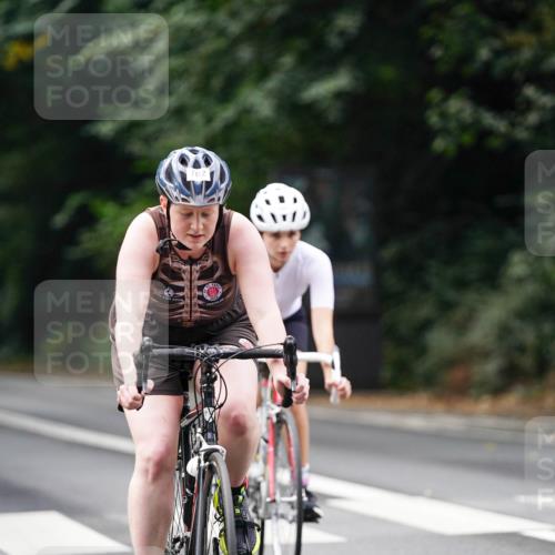 14.09.2025 - Stadtparktriathlon Michael Burmester http://msf.ph/oto/8910400 14.09.2025 10:37:30 Radfahren 535, 632, 685, 688, 702, 727, 743, 753 meine-sportfotos.de