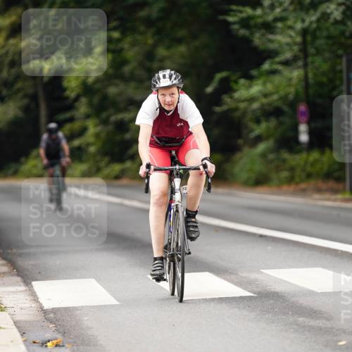 14.09.2025 - Stadtparktriathlon Michael Burmester http://msf.ph/oto/8910414 14.09.2025 10:37:53 Radfahren 721, 782, 804 meine-sportfotos.de