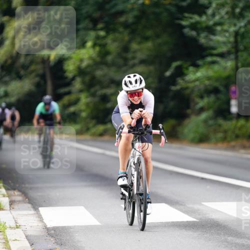 14.09.2025 - Stadtparktriathlon Michael Burmester http://msf.ph/oto/8910421 14.09.2025 10:38:07 Radfahren 642, 723, 730, 748, 750, 763, 782 meine-sportfotos.de