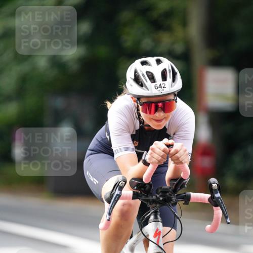 14.09.2025 - Stadtparktriathlon Michael Burmester http://msf.ph/oto/8910423 14.09.2025 10:38:08 Radfahren 642, 723, 730, 748, 750, 763 meine-sportfotos.de