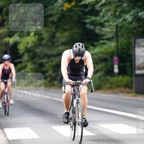 14.09.2025 - Stadtparktriathlon Michael Burmester http://msf.ph/oto/8910429 14.09.2025 10:38:14 Radfahren 705, 730, 748, 750, 759, 763, 799, 800 meine-sportfotos.de