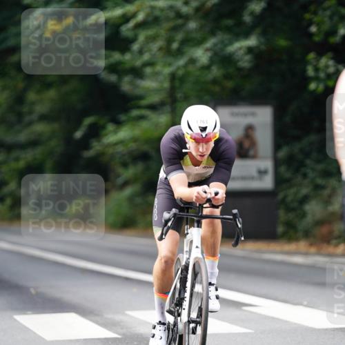 14.09.2025 - Stadtparktriathlon Michael Burmester http://msf.ph/oto/8910431 14.09.2025 10:38:15 Radfahren 705, 730, 748, 750, 759, 763, 799, 800 meine-sportfotos.de