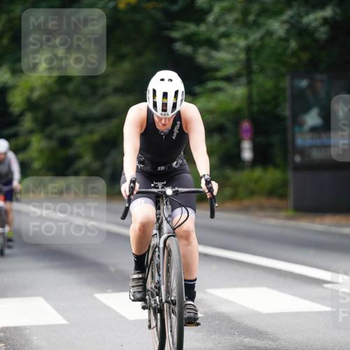 14.09.2025 - Stadtparktriathlon Michael Burmester http://msf.ph/oto/8910445 14.09.2025 10:38:39 Radfahren 645, 687, 699, 777 meine-sportfotos.de