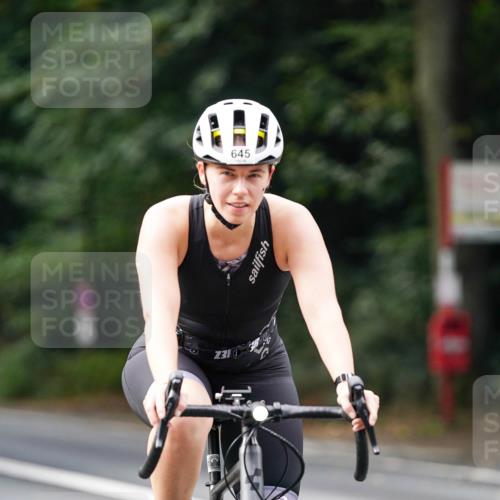 14.09.2025 - Stadtparktriathlon Michael Burmester http://msf.ph/oto/8910446 14.09.2025 10:38:39 Radfahren 645, 687, 699, 777 meine-sportfotos.de