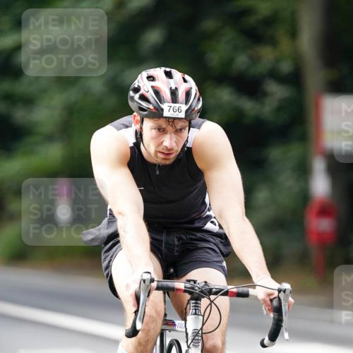 14.09.2025 - Stadtparktriathlon Michael Burmester http://msf.ph/oto/8910455 14.09.2025 10:38:49 Radfahren 581, 624, 687, 706, 766, 779 meine-sportfotos.de