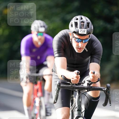 14.09.2025 - Stadtparktriathlon Michael Burmester http://msf.ph/oto/8910471 14.09.2025 10:39:13 Radfahren 636, 697, 732, 786, 801 meine-sportfotos.de
