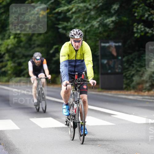 14.09.2025 - Stadtparktriathlon Michael Burmester http://msf.ph/oto/8910489 14.09.2025 10:39:52 Radfahren 736, 780, 790, 796 meine-sportfotos.de