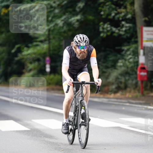 14.09.2025 - Stadtparktriathlon Michael Burmester http://msf.ph/oto/8910491 14.09.2025 10:39:53 Radfahren 736, 780, 790, 796 meine-sportfotos.de