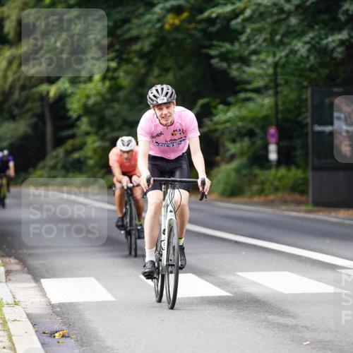 14.09.2025 - Stadtparktriathlon Michael Burmester http://msf.ph/oto/8910492 14.09.2025 10:39:56 Radfahren 647, 736, 740, 780, 790, 796 meine-sportfotos.de