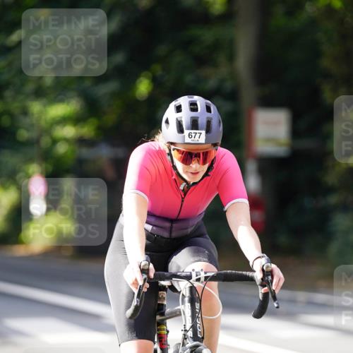 14.09.2025 - Stadtparktriathlon Michael Burmester http://msf.ph/oto/8910518 14.09.2025 10:44:30 Radfahren 633, 677, 720, 727, 752 meine-sportfotos.de