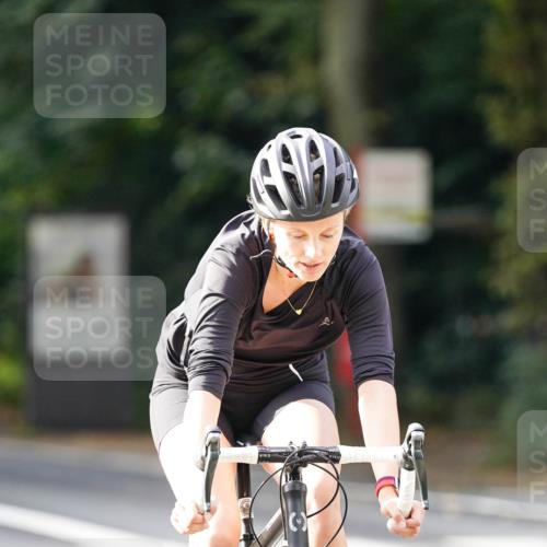 14.09.2025 - Stadtparktriathlon Michael Burmester http://msf.ph/oto/8910523 14.09.2025 10:44:48 Radfahren 631, 694, 743, 750, 785, 813 meine-sportfotos.de