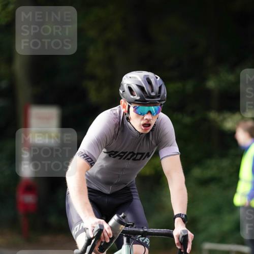 14.09.2025 - Stadtparktriathlon Michael Burmester http://msf.ph/oto/8910529 14.09.2025 10:44:57 Radfahren 627, 631, 671, 750, 804 meine-sportfotos.de