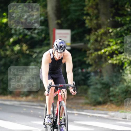 14.09.2025 - Stadtparktriathlon Michael Burmester http://msf.ph/oto/8910536 14.09.2025 10:45:12 Radfahren 629, 642, 691, 723, 748, 759, 799, 800 meine-sportfotos.de