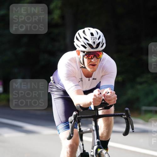 14.09.2025 - Stadtparktriathlon Michael Burmester http://msf.ph/oto/8910574 14.09.2025 10:48:10 Radfahren 647, 662, 665, 728, 740, 749, 765, 777, 792, 796 meine-sportfotos.de