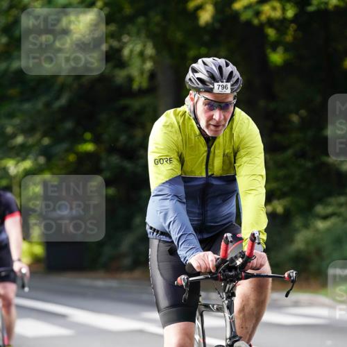 14.09.2025 - Stadtparktriathlon Michael Burmester http://msf.ph/oto/8910575 14.09.2025 10:48:18 Radfahren 776, 792, 796, 803 meine-sportfotos.de