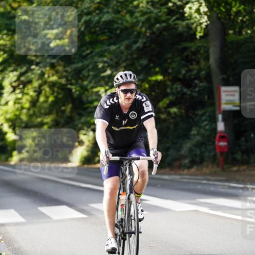 14.09.2025 - Stadtparktriathlon Michael Burmester http://msf.ph/oto/8910579 14.09.2025 10:48:22 Radfahren 776, 792, 796, 803 meine-sportfotos.de