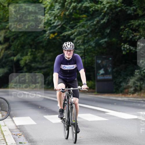 14.09.2025 - Stadtparktriathlon Michael Burmester http://msf.ph/oto/8910612 14.09.2025 10:49:16 Radfahren 637, 755, 774, 816 meine-sportfotos.de