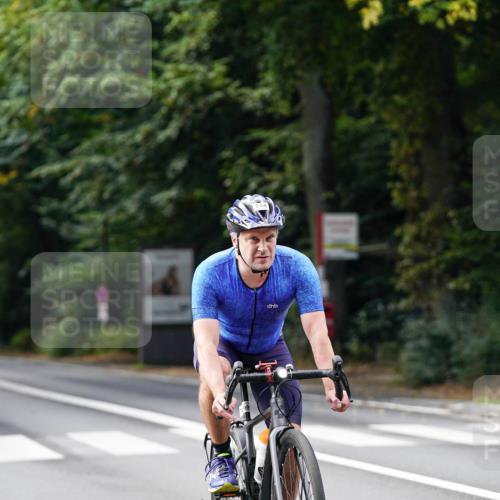 14.09.2025 - Stadtparktriathlon Michael Burmester http://msf.ph/oto/8910631 14.09.2025 10:49:51 Radfahren 638, 643, 744, 754, 767 meine-sportfotos.de