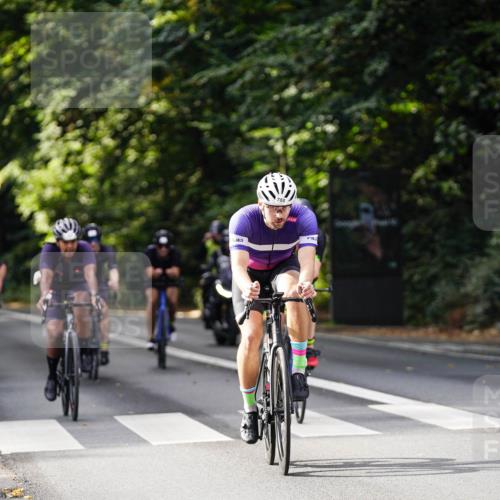 14.09.2025 - Stadtparktriathlon Michael Burmester http://msf.ph/oto/8910636 14.09.2025 10:50:08 Radfahren 681, 692, 764, 783, 788, 798, 811, 817, 820 meine-sportfotos.de