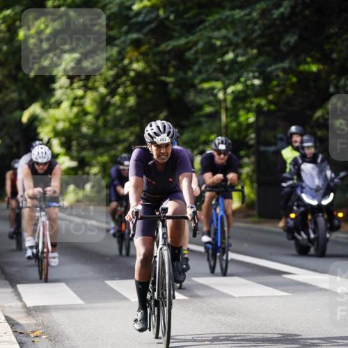14.09.2025 - Stadtparktriathlon Michael Burmester http://msf.ph/oto/8910638 14.09.2025 10:50:10 Radfahren 681, 692, 764, 783, 788, 798, 811, 817, 820 meine-sportfotos.de