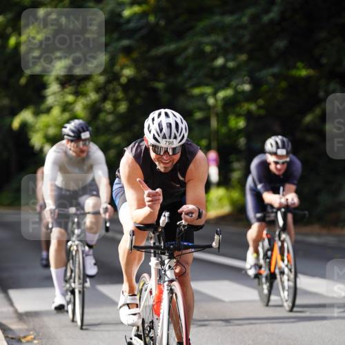 14.09.2025 - Stadtparktriathlon Michael Burmester http://msf.ph/oto/8910641 14.09.2025 10:50:11 Radfahren 681, 692, 764, 783, 788, 798, 811, 817, 820 meine-sportfotos.de