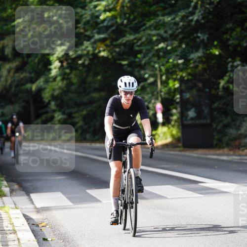 14.09.2025 - Stadtparktriathlon Michael Burmester http://msf.ph/oto/8910651 14.09.2025 10:50:31 Radfahren 676, 683, 698, 710, 739, 763 meine-sportfotos.de