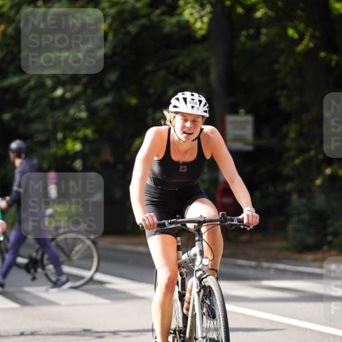 14.09.2025 - Stadtparktriathlon Michael Burmester http://msf.ph/oto/8910659 14.09.2025 10:50:39 Radfahren 676, 683, 739, 753, 782 meine-sportfotos.de