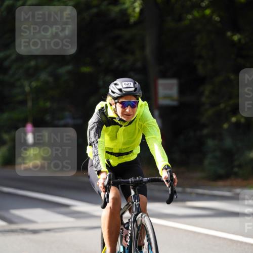 14.09.2025 - Stadtparktriathlon Michael Burmester http://msf.ph/oto/8910676 14.09.2025 10:51:00 Radfahren 621, 654, 678 meine-sportfotos.de