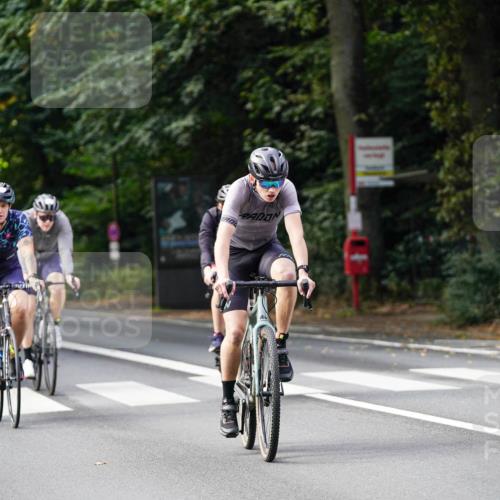 14.09.2025 - Stadtparktriathlon Michael Burmester http://msf.ph/oto/8910695 14.09.2025 10:51:53 Radfahren 651, 693, 724, 727, 743, 750, 752, 775, 804 meine-sportfotos.de