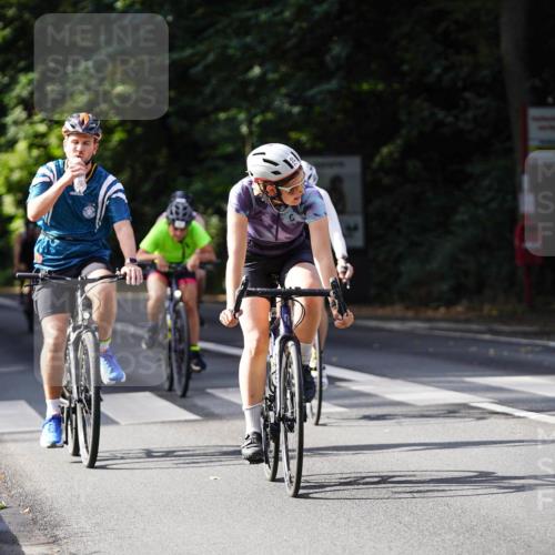 14.09.2025 - Stadtparktriathlon Michael Burmester http://msf.ph/oto/8910713 14.09.2025 10:52:11 Radfahren 661, 720, 759, 772, 785, 797, 799, 806, 813 meine-sportfotos.de