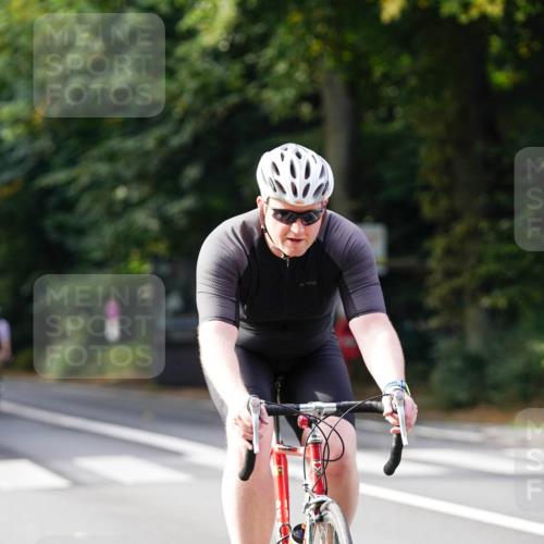 14.09.2025 - Stadtparktriathlon Michael Burmester http://msf.ph/oto/8910726 14.09.2025 10:52:21 Radfahren 633, 655, 748, 759, 797, 800, 805, 806 meine-sportfotos.de