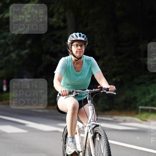 14.09.2025 - Stadtparktriathlon Michael Burmester http://msf.ph/oto/8910733 14.09.2025 10:52:26 Radfahren 633, 655, 663, 677, 748, 800, 805 meine-sportfotos.de