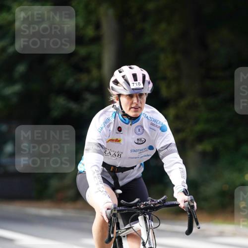 14.09.2025 - Stadtparktriathlon Michael Burmester http://msf.ph/oto/8910745 14.09.2025 10:52:45 Radfahren 646, 694, 718, 723 meine-sportfotos.de