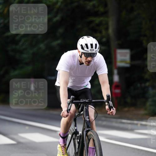 14.09.2025 - Stadtparktriathlon Michael Burmester http://msf.ph/oto/8910777 14.09.2025 10:53:51 Radfahren 631, 668, 685, 758, 766, 808 meine-sportfotos.de