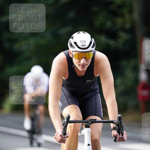 14.09.2025 - Stadtparktriathlon Michael Burmester http://msf.ph/oto/8910791 14.09.2025 10:54:14 Radfahren 735, 761, 793, 865 meine-sportfotos.de