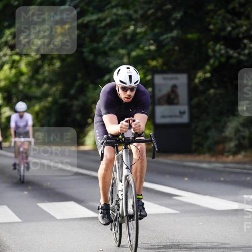 14.09.2025 - Stadtparktriathlon Michael Burmester http://msf.ph/oto/8910806 14.09.2025 10:54:32 Radfahren 629, 667, 671, 688, 749, 779, 815, 823, 880 meine-sportfotos.de